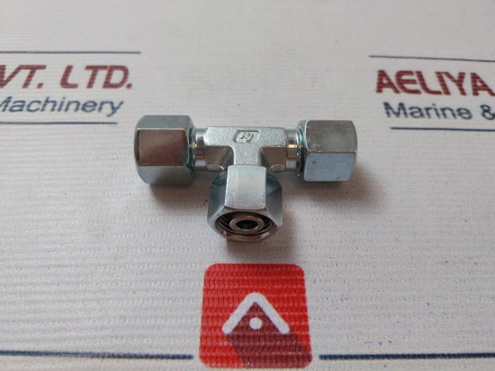 Hy-lok 10L Swivel Nut Branch Tee 10Mm Pip