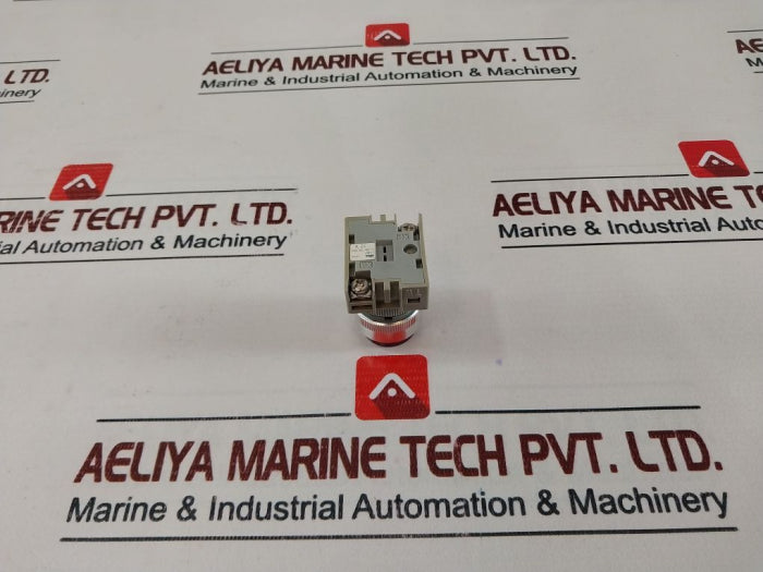 Idec Apw 188-r Push Button Switch Control Unit 5-30V