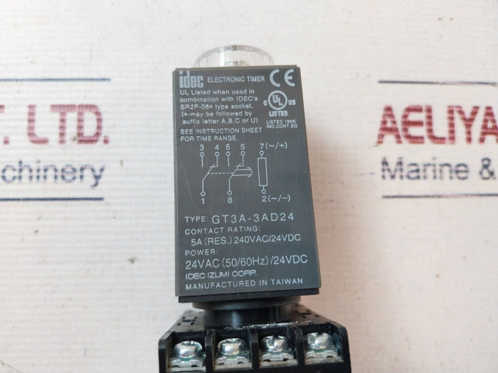 Idec Gt3A-3Ad24 Electronic Timer With Base 240Vac 50/60Hz