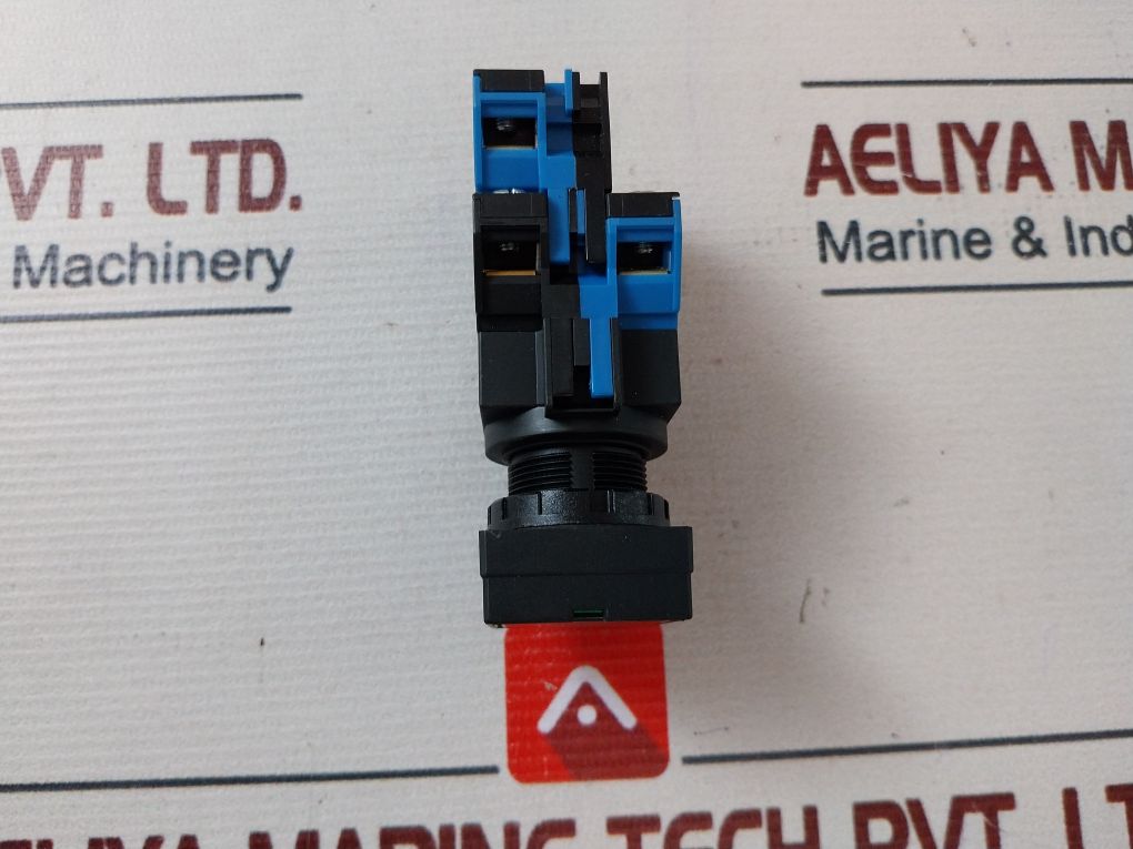 Idec Hw2L-m120Q4G Pushbutton Switch 24V