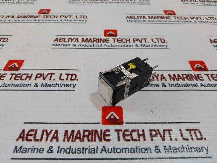 Idec Mc2D-m Self-reset Pushbutton 2A Ac250V Dc30V 2A