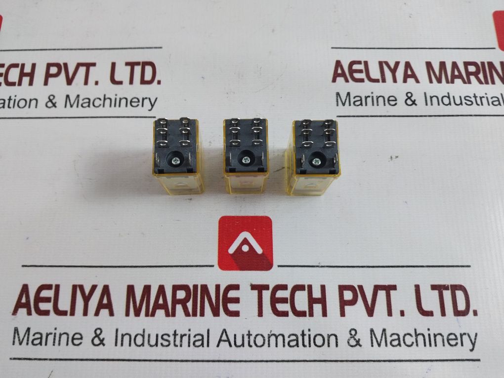 Lot Of 3X Idec RH2B-UL Power Relay 10A 240VAC
