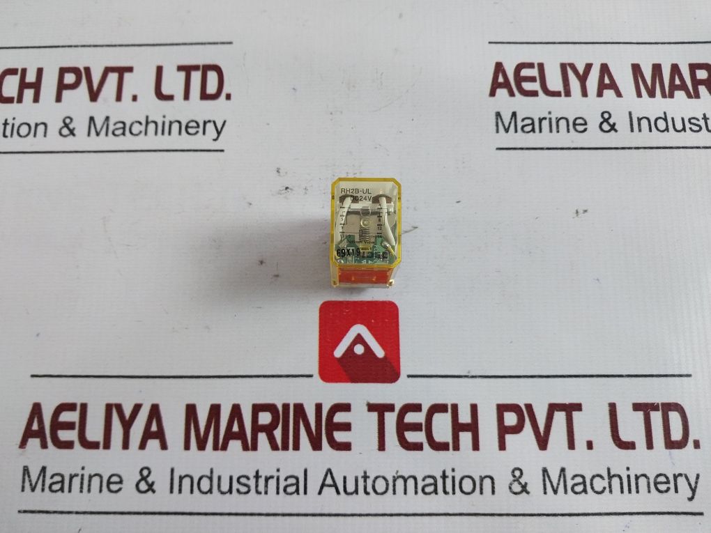 Lot Of 3X Idec RH2B-UL Power Relay 10A 240VAC