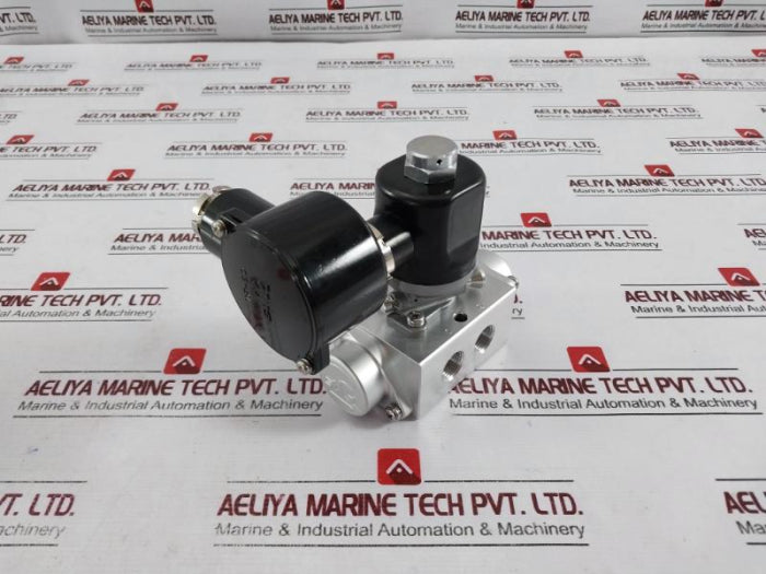 Kaneko Sangyo M15G-10-A12PG-TF Solenoid Valve 4 Way 2 Position 110V 0.15A