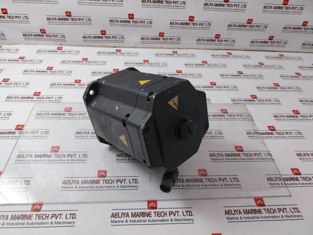 Kuka 1Fk7081-5Ay81-1Sy3-z S44 Synchronous Motor En60034