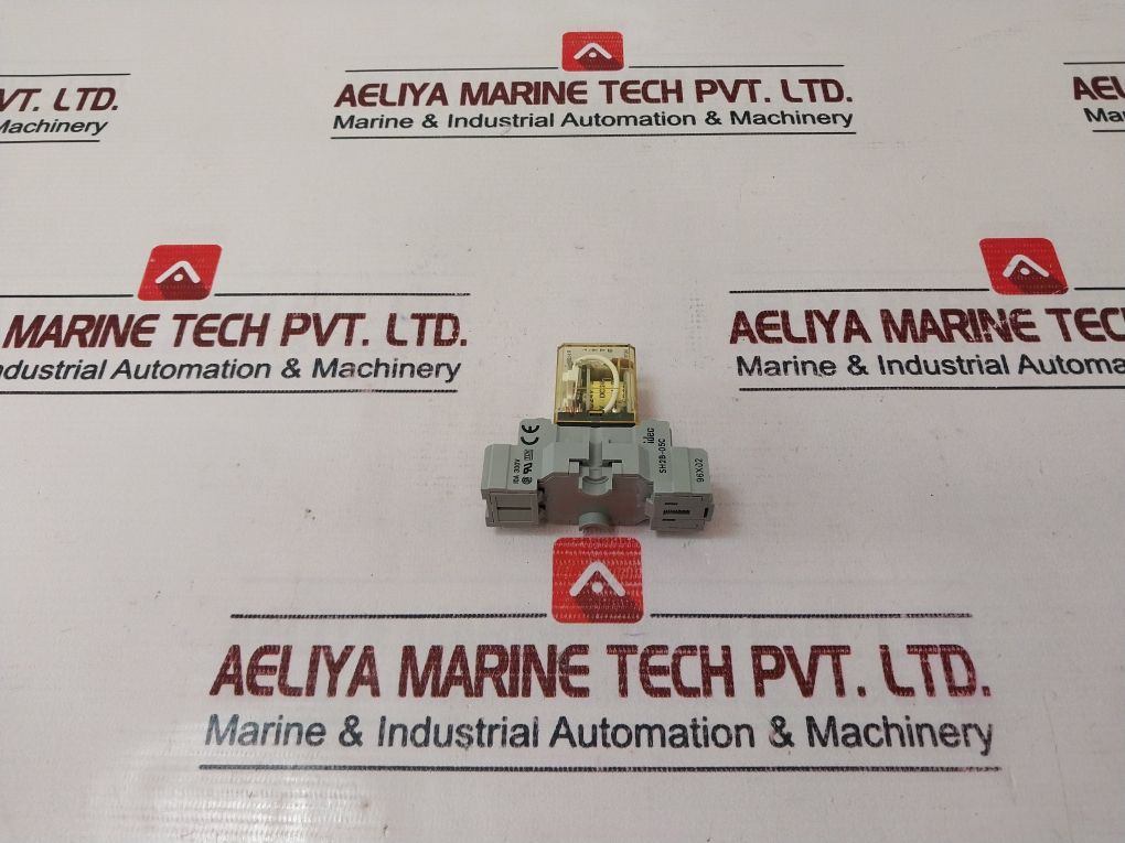Lot of 3X IDEC RH2B-UL Power Relay With Base DC24V 10A