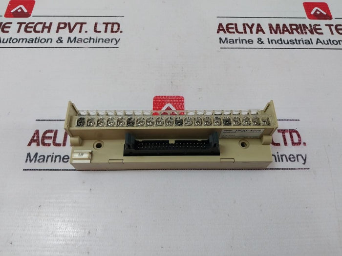 Lot of 2X Omron Xw2d-40g6 Connector