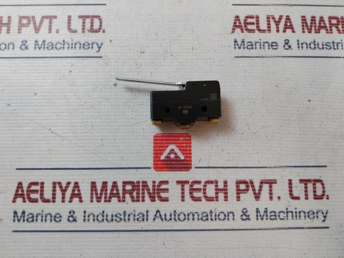 Lot Of 2X Omron Z-15Gw-b Micro Limit Switch 480 Vac