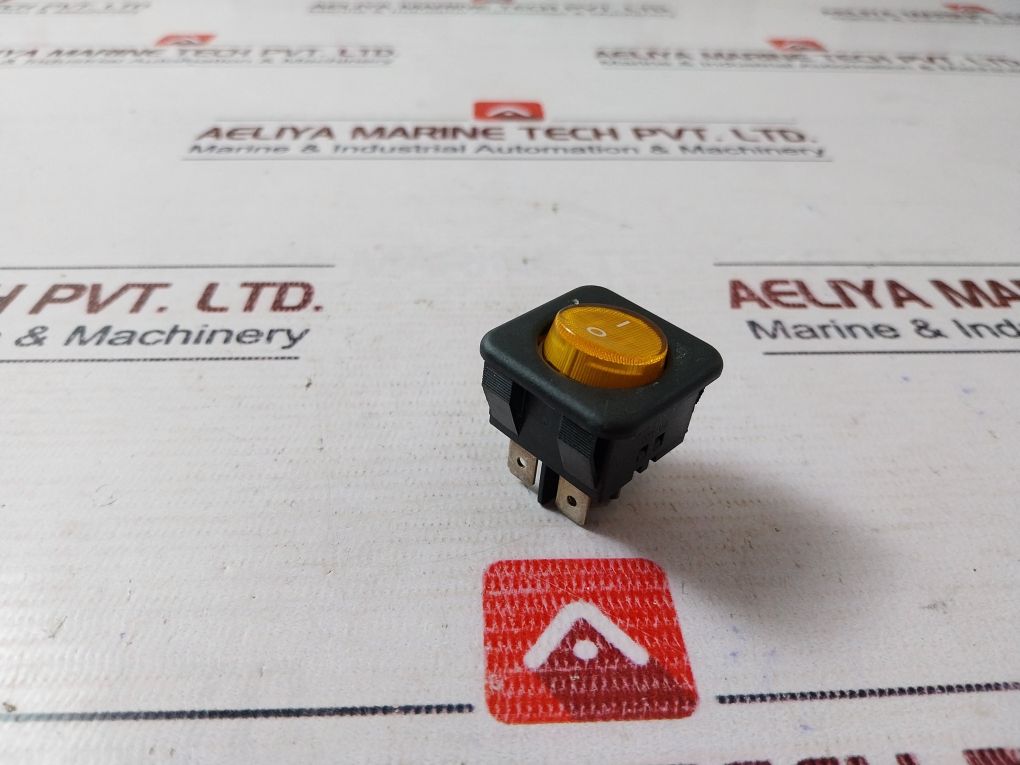 Lot of 2X Soken RK1-05 Rocker Switch 10001037560