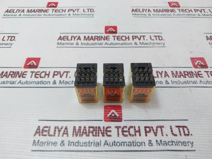 Lot of 3X Idec RU42S-C-D24 Relay 3A 250VAC