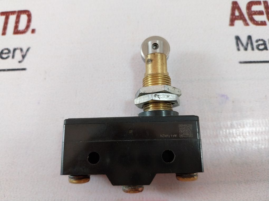 Lot Of 3X Omron Z-15Gq22-B Limit Switch 15A 250V