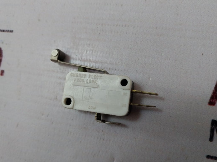 Lot of 7X Cherry E2150k0 Roller Miniature Pressure Switch 0.1A 125Vac