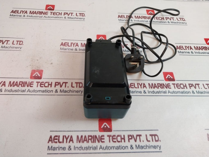 Makita Dc1414 F Battery Charger 630389B8 220-240V~ 60W 50-60 Hz