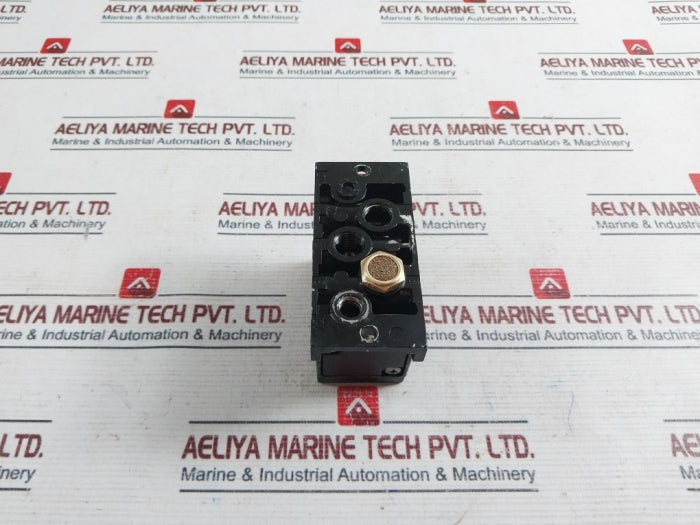 Mecman 563-201 000-1 Air Pilot Valve 563-441 000-1