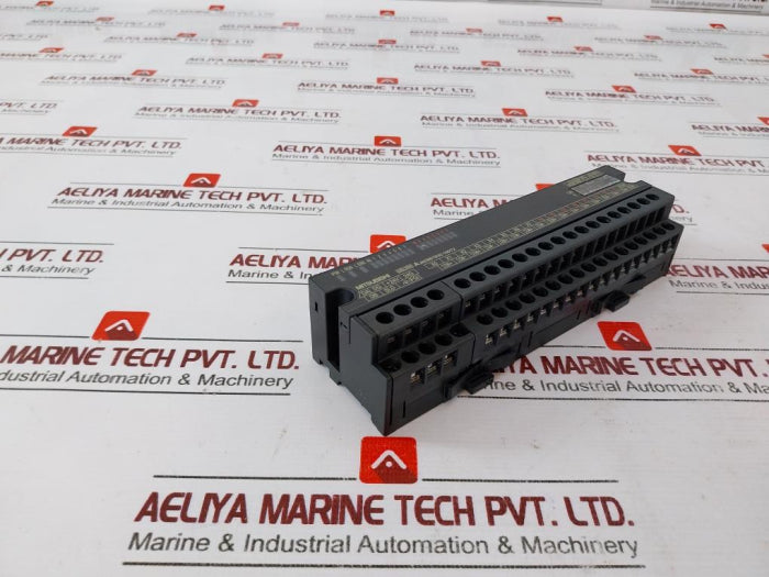 Mitsubishi Electric Aj65Sbtb32-16Dt2 Plc Cc-link Compact Input/Output Module 8 Input Plus Common,8 Transistor Output Sink