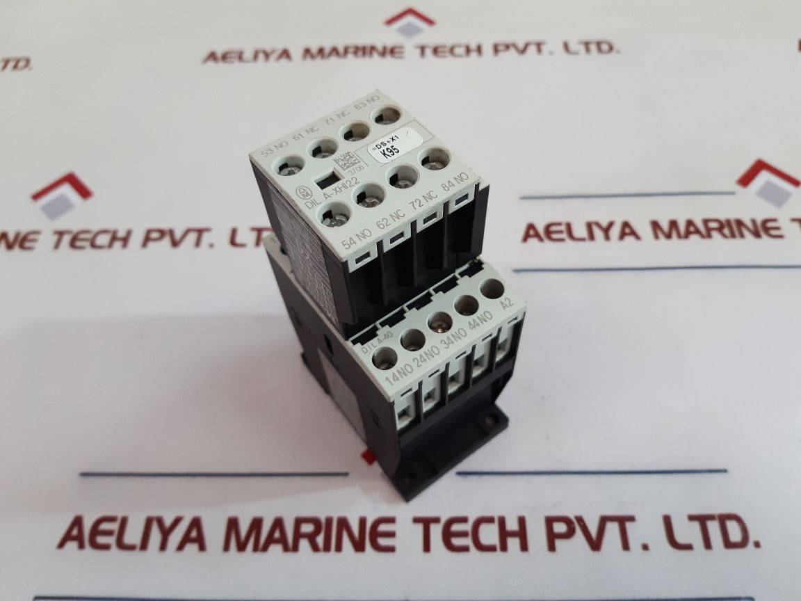 Moeller Contactor With Dil A-xhi22 Contact Block 230V50Hz/240V60Hz