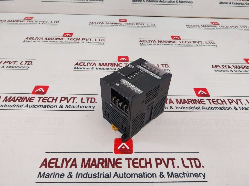Omron Cp1e-e10dr-a Programmable Controller 100-240v