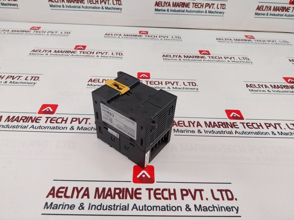 Omron Cp1e-e10dr-a Programmable Controller 100-240v