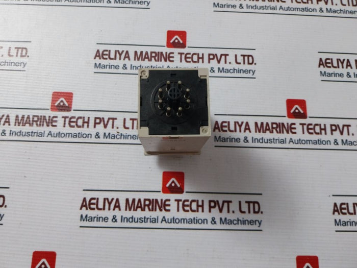 Omron H3Bf-8 Timer Relay 0-5Min 5A 250Vac