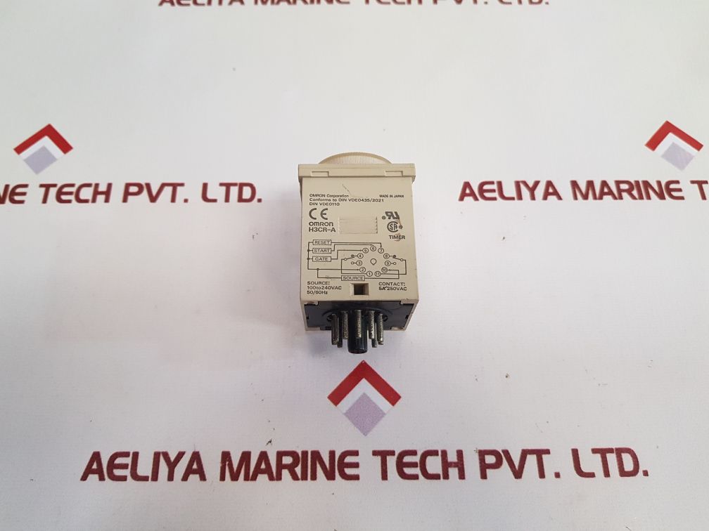 Lot of 2X Omron H3CR-A Time Delay Relay 50/60Hz 5A 250VAC