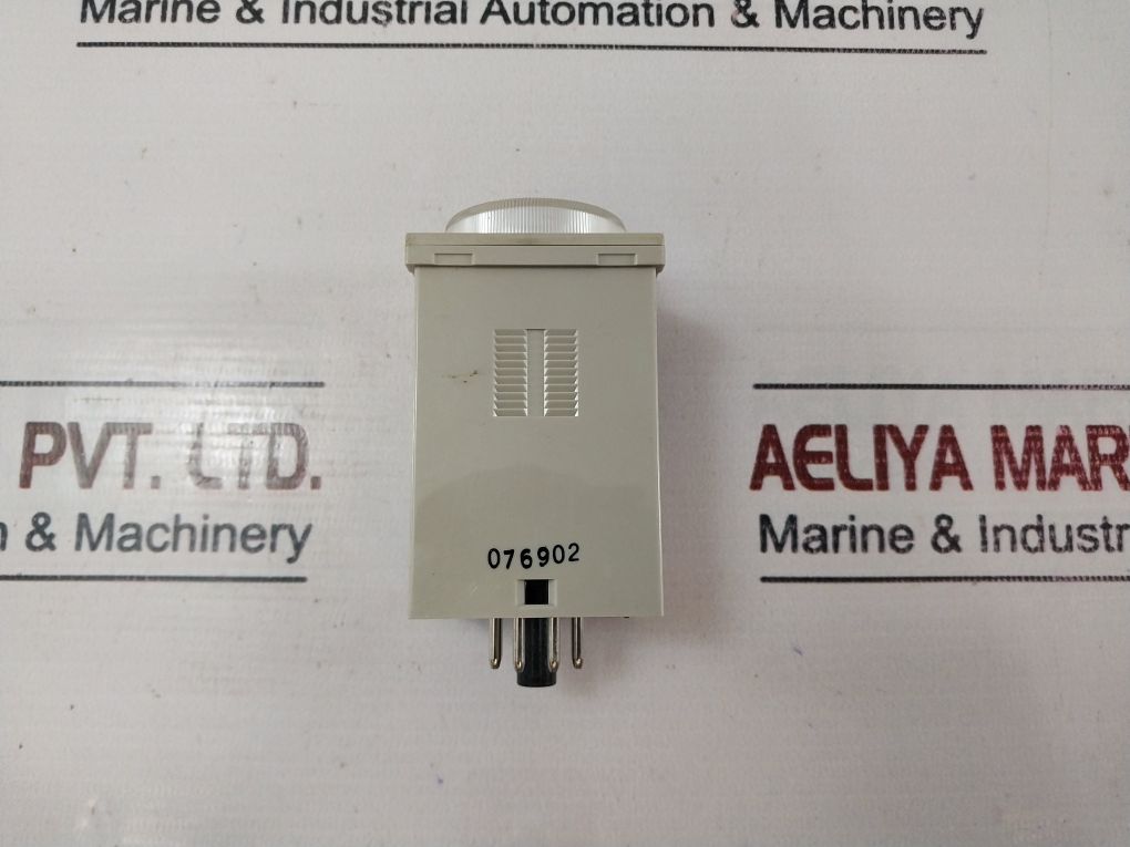 Omron H3Cr-h8L Power Off Delay Timer 5A 250Vac