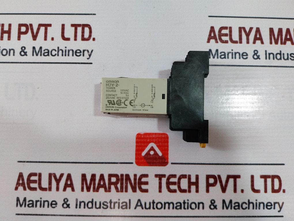 Omron H3Y-2 Time Relay With Base 0-60 Sec 100Vac