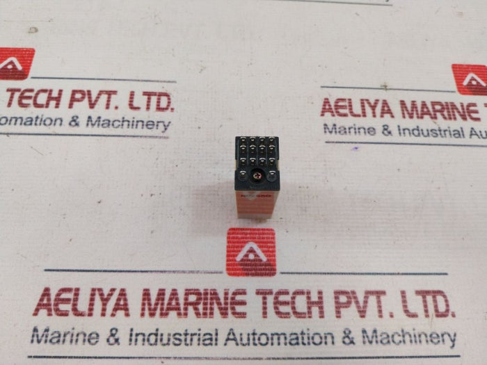 Omron H3Y-4 Time Delay Relay With Base 0-30 Sec