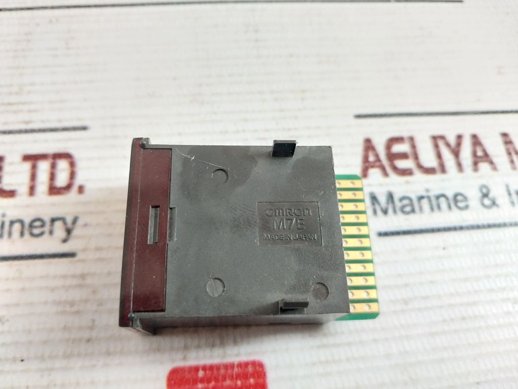 Omron M7E-01Drn2 Digital Display Unit