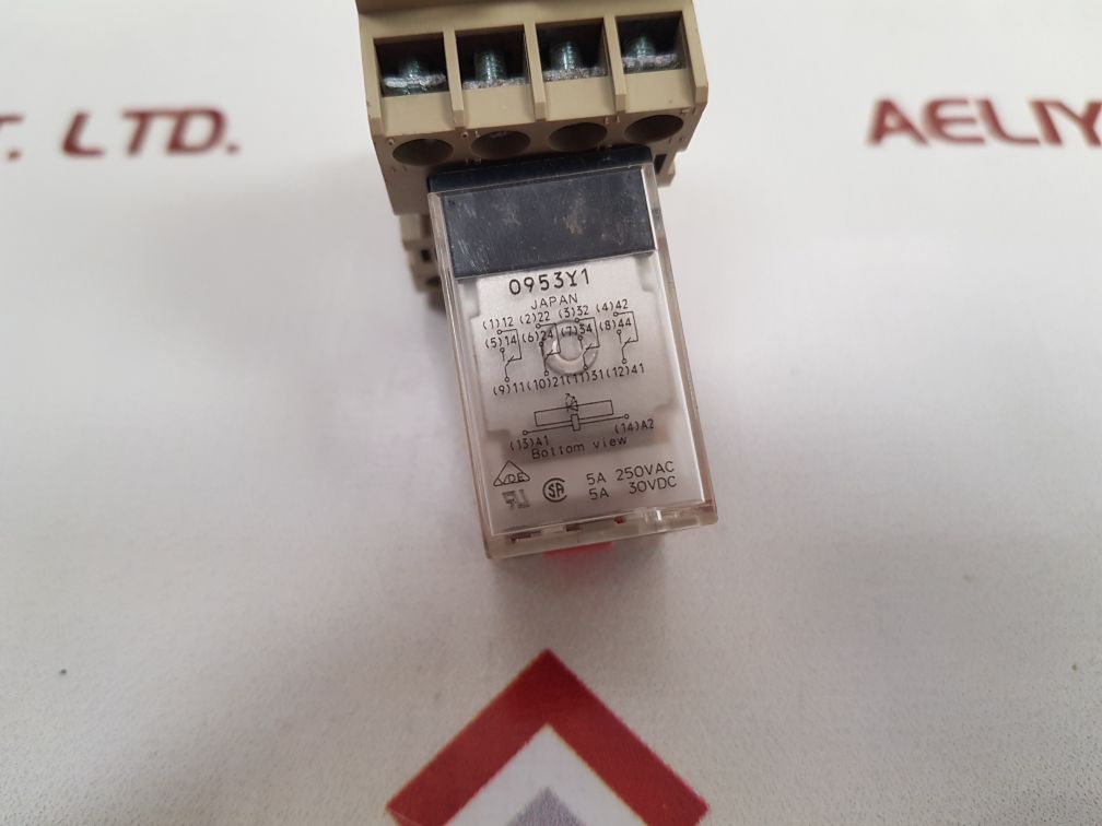 Omron My4In Safety Relay With Base
