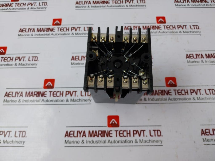 Omron Ope-a Photoelectric Switch Amplifier Ac 100/200V
