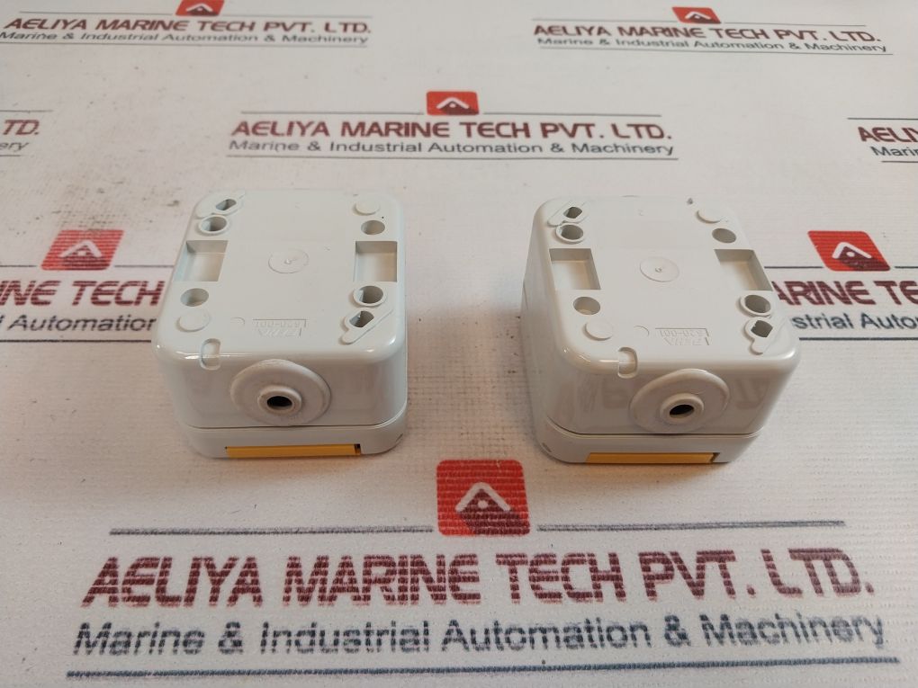 Peha 6600-102 US Socket 1-Gang With Snap Cover 15A 125V IP44