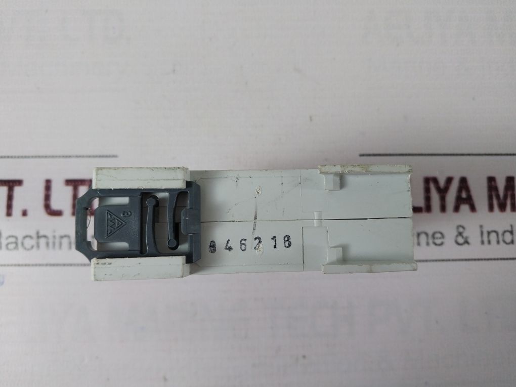 Phoenix Contact Usen 18 N Fuse Block Clamp 63A 400V