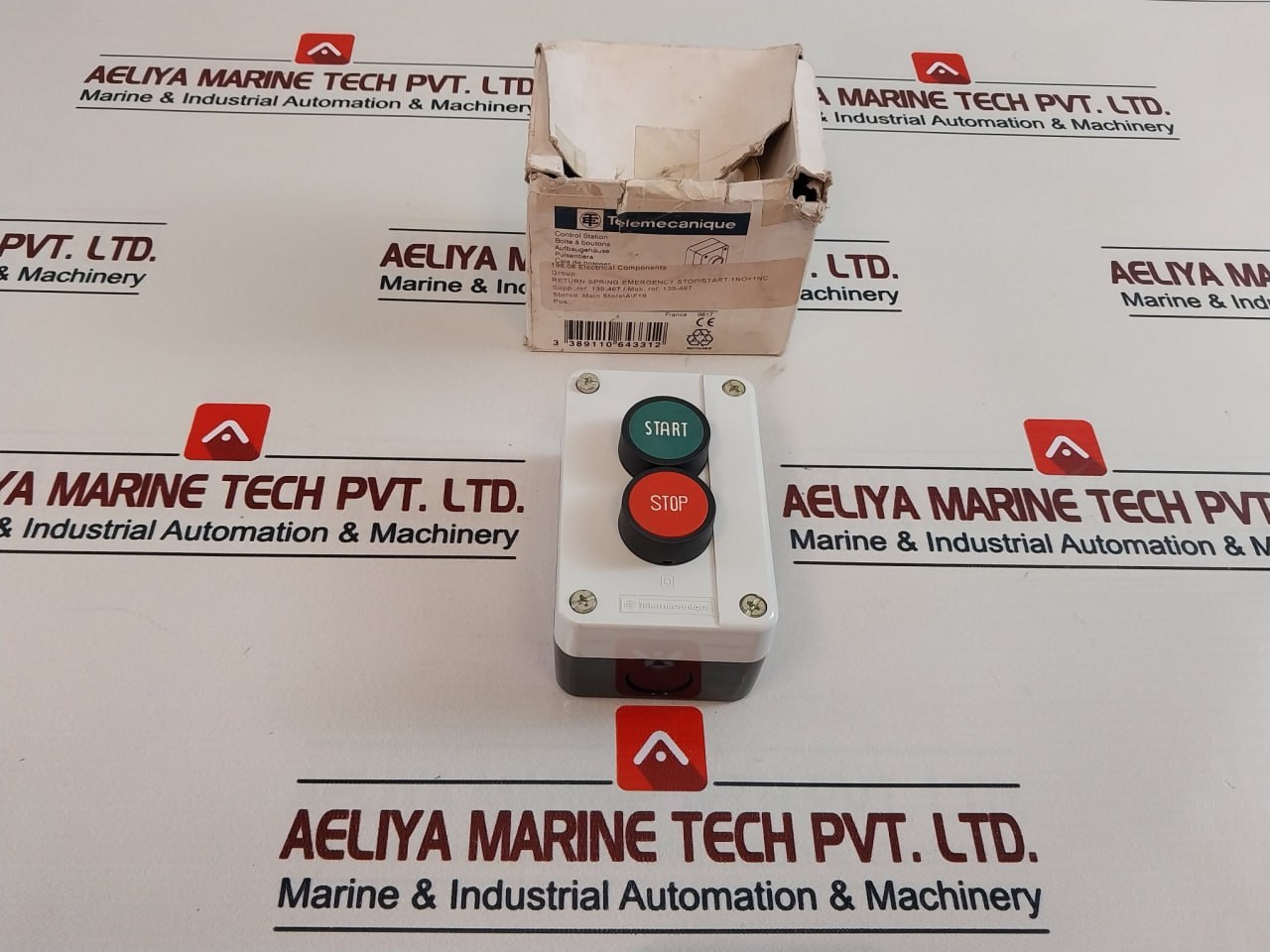 Telemecanique 139-467 Pushbutton Control Station