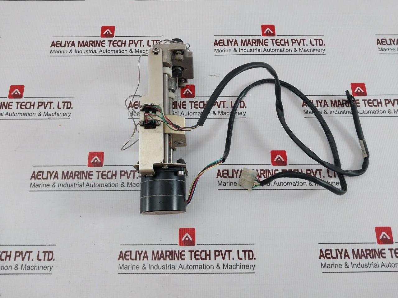 Waters 700002791 2 Phase Stepping Motor Ph265-04-c18 Dc 5V 1A