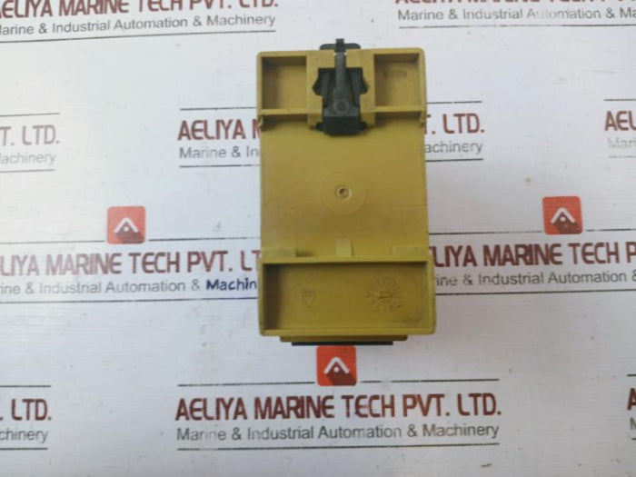 Pilz Pnoz Xv3P 24Vdc 3N/O 2N/O Safety Relay 8A, 24Vdc 4.5W 777512