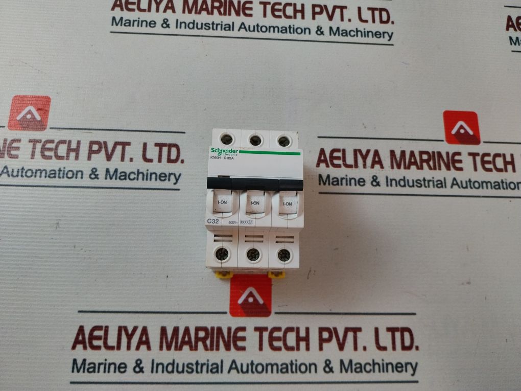 Schneider Electric A9F84332 Miniature Circuit Breaker 400V