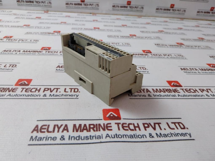 Schneider Electric Abe7-h16C31 Passive Connection Sub-base Abe7 -16 I/O