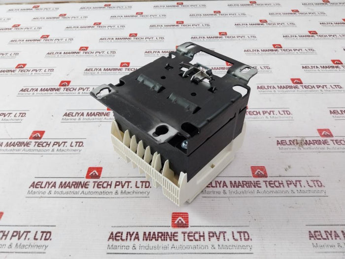 Schneider Electric Abt7Pdu016G Voltage Transformer 230/400V 160Va