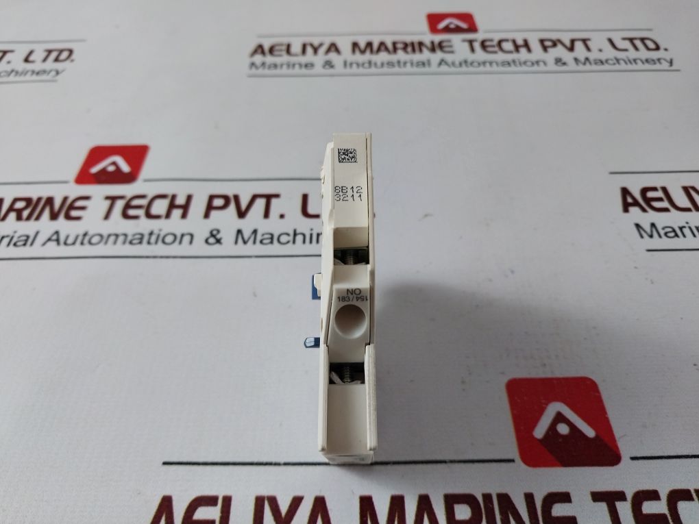 Schneider Electric Lad8N11 Lateral Contact Block