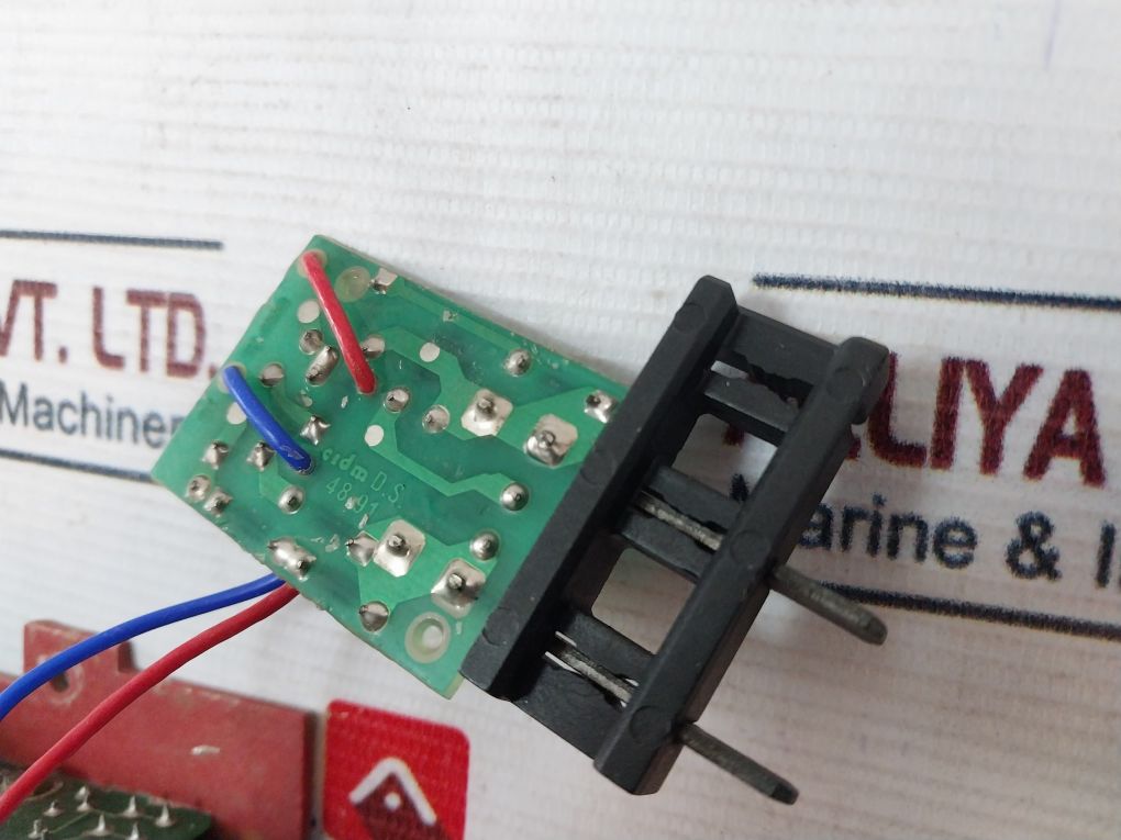 Merlin Gerin/Schneider Electric Mnr-uv 685692 Time Delayed Undervoltage Release