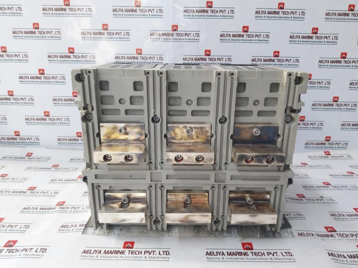 Schneider Electric Nw25 H1 Masterpact Circuit Breaker 2500 Amp