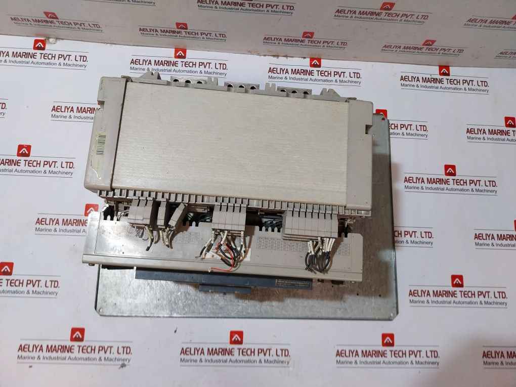 Schneider Electric Masterpact Nw32 H1 Circuit Breaker Micrologic 5.0 P 3200A