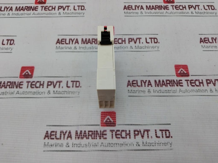 Schneider Electric Re88826014 On Delay Timer