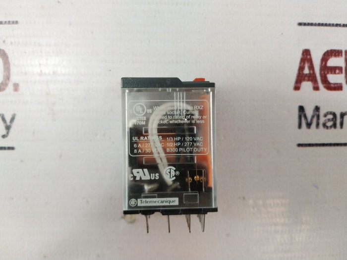 Lot of 2X SCHNEIDER ELECTRIC RXM4AB1P7 Miniature Relay 230 VAC 50/60 HZ