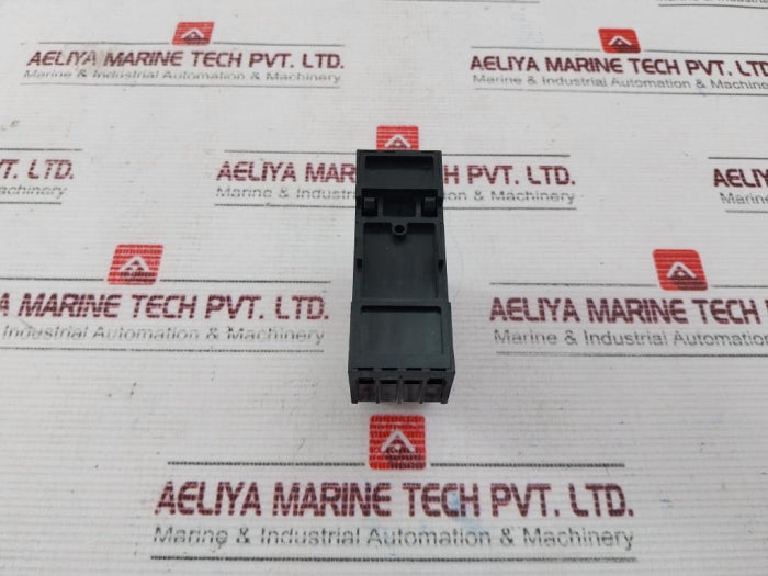 Schrack Pt570024 Relay With Pt78742 Base 24V Dc