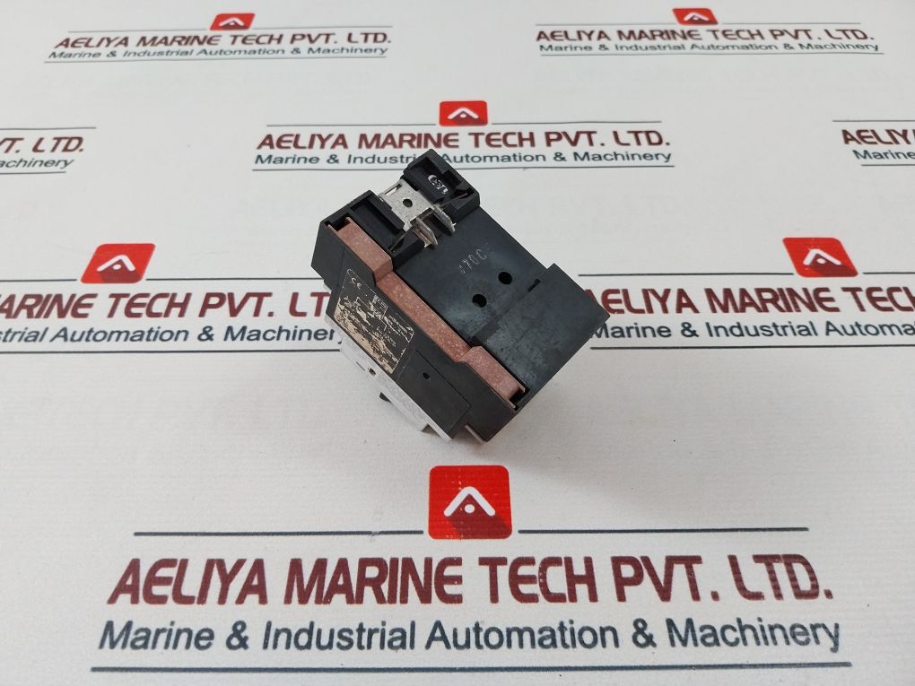 Siemens 3Vu1300-0Mh00 Circuit Breaker