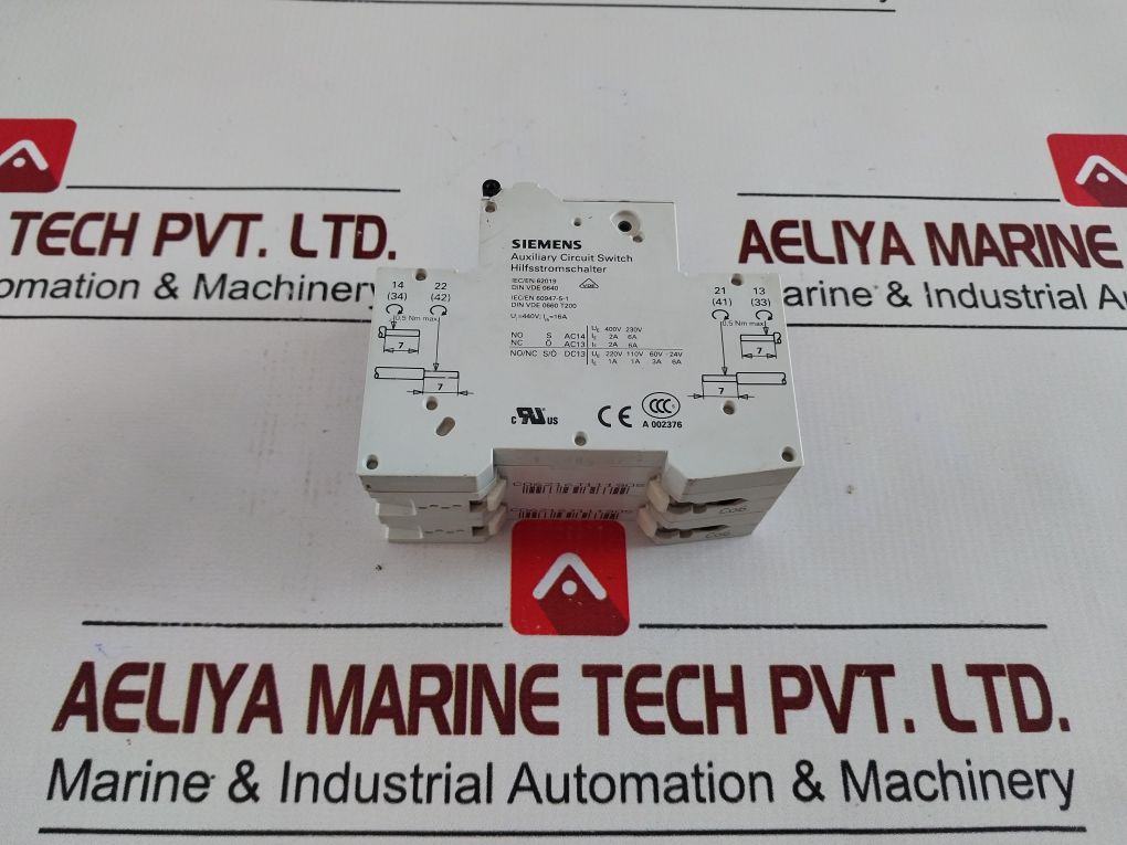 Siemens 5Sy62 C6 Auxiliary Circuit Switch Iec/En 62019, 4 001869 246499 A002376