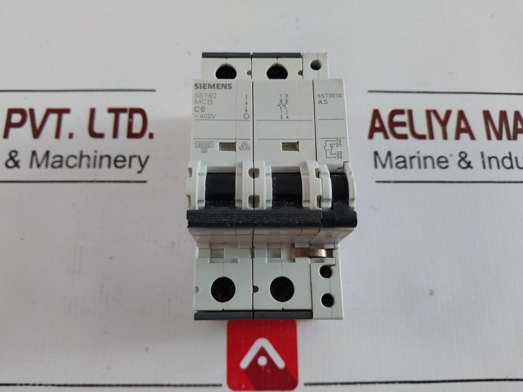 Siemens 5Sy62 C6 Auxiliary Circuit Switch Iec/En 62019, 4 001869 246499 A002376