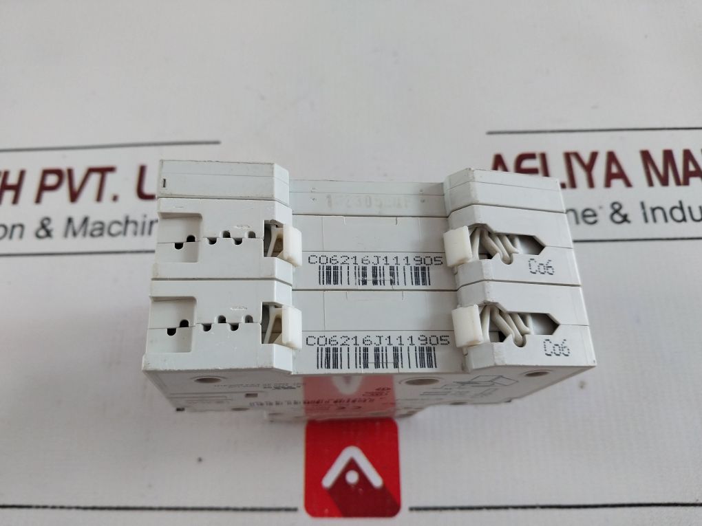 Siemens 5Sy62 C6 Auxiliary Circuit Switch Iec/En 62019, 4 001869 246499 A002376
