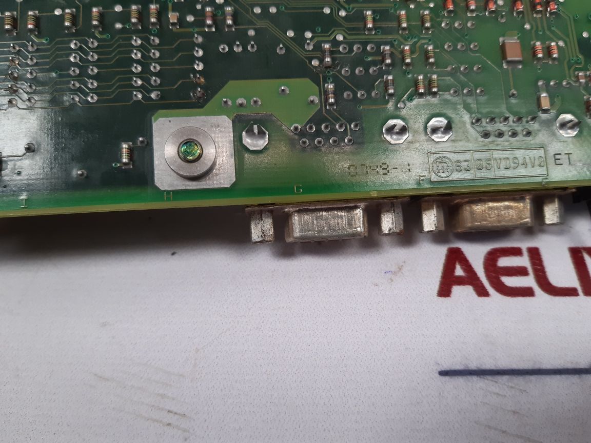 Siemens A1-116-100-501 Printed Circuit Board C98040-a1600-p2-02-z186